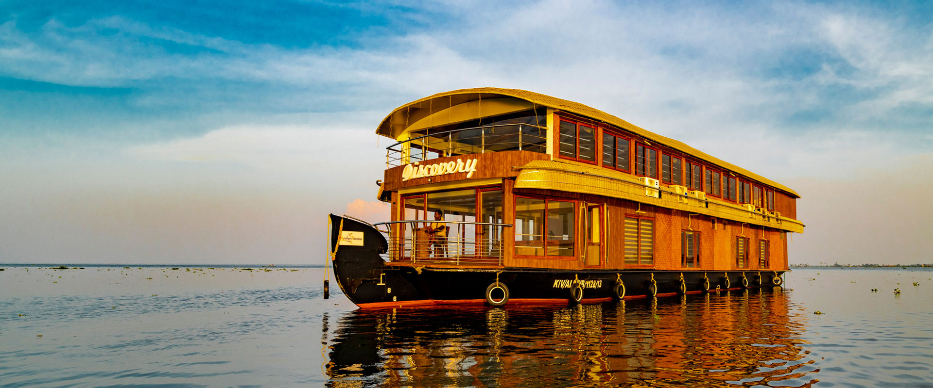 luxury houseboats in alleppey
